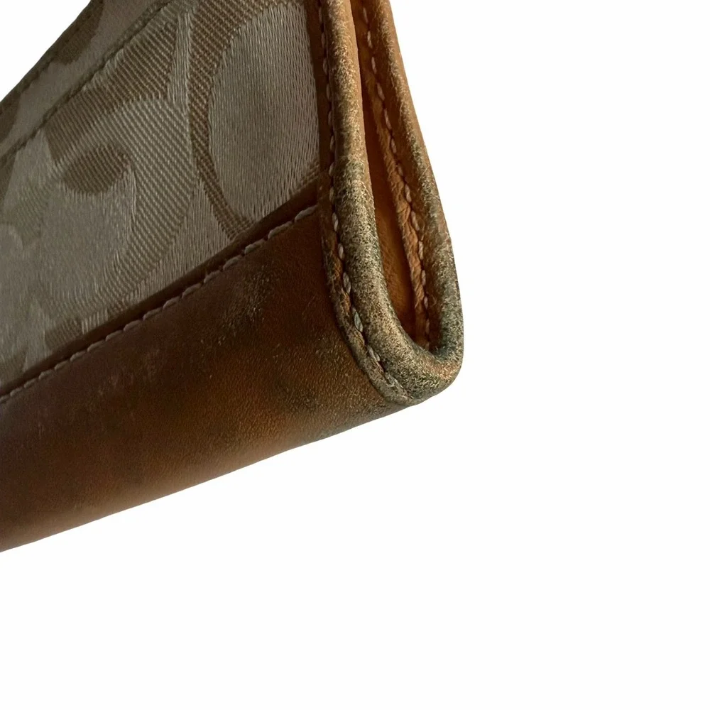 Coach see details